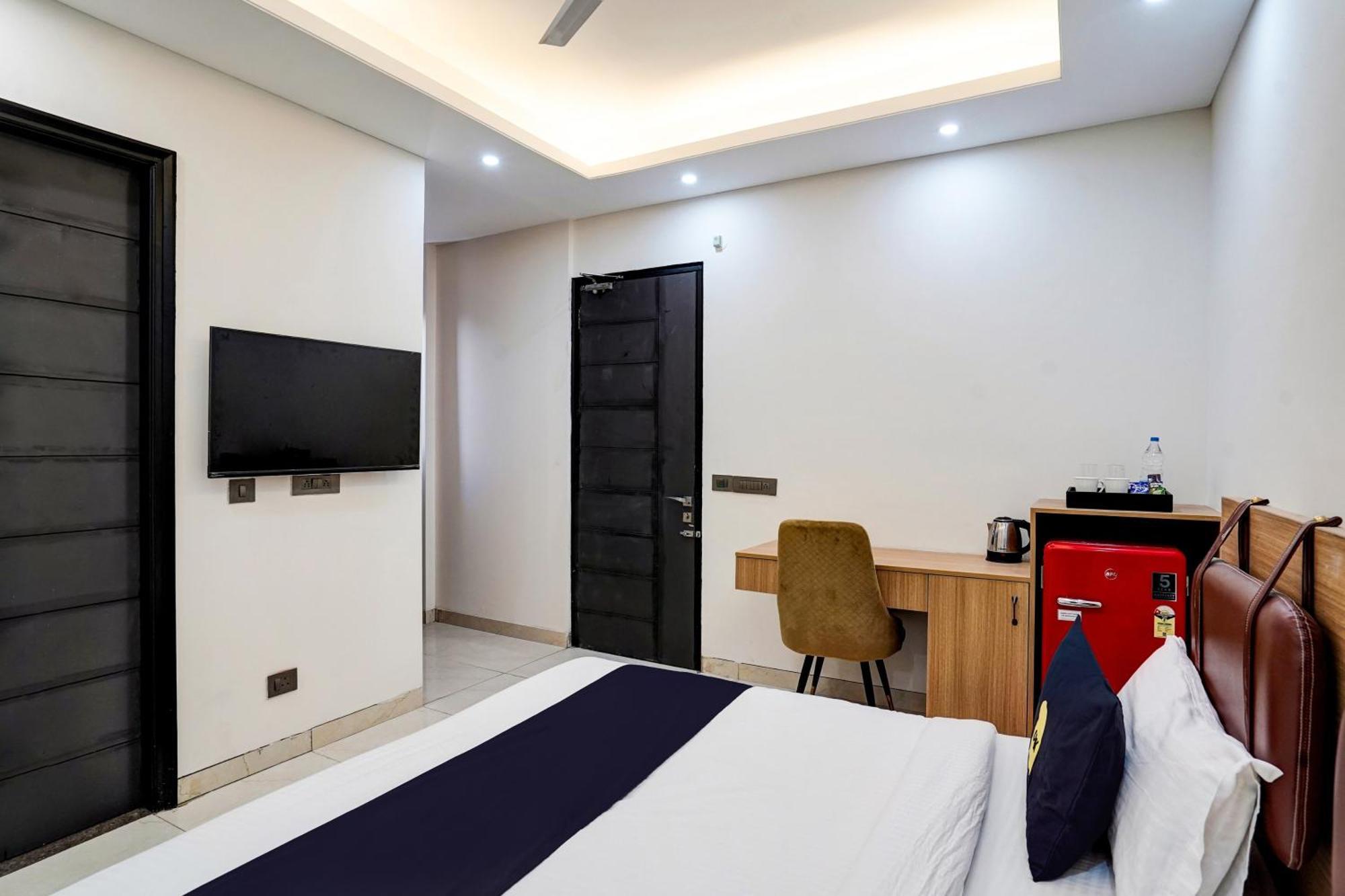 Hotel O Parkinn 古尔冈 外观 照片